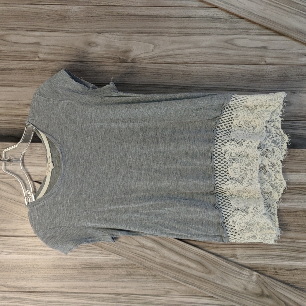 Rewind Women's Short Sleeve Hi-Low Top Size Small